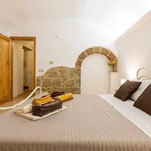 Sun Flowers House Pitigliano